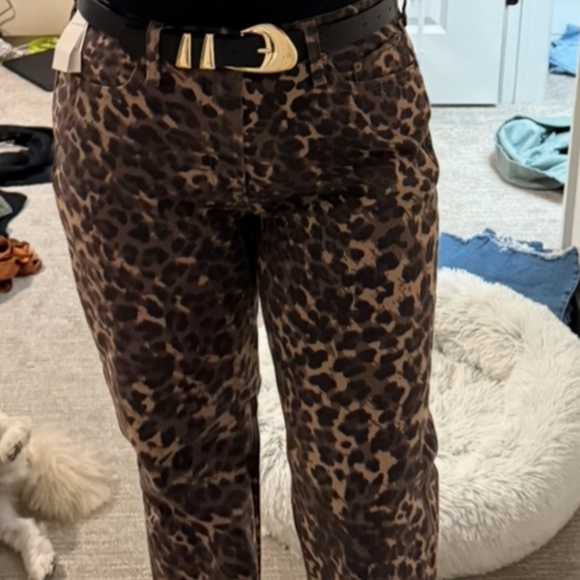 LIKE NEW Abercrombie & Fitch Leopard Jeans - Picture 4 of 5